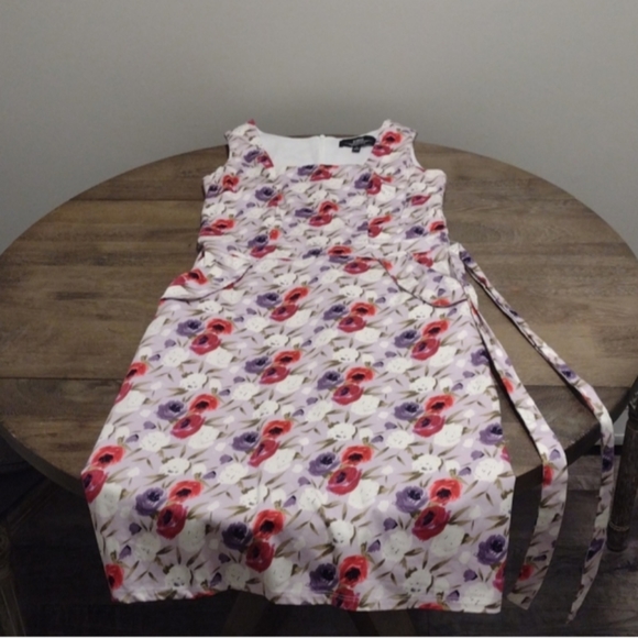 B Moss dress. Size 6 Flower pattern. Never worn - Picture 2 of 5